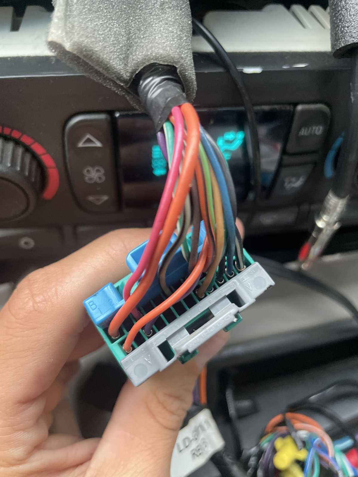2000 yukon radio wiring diagram 2000 yukon radio wiring diagram