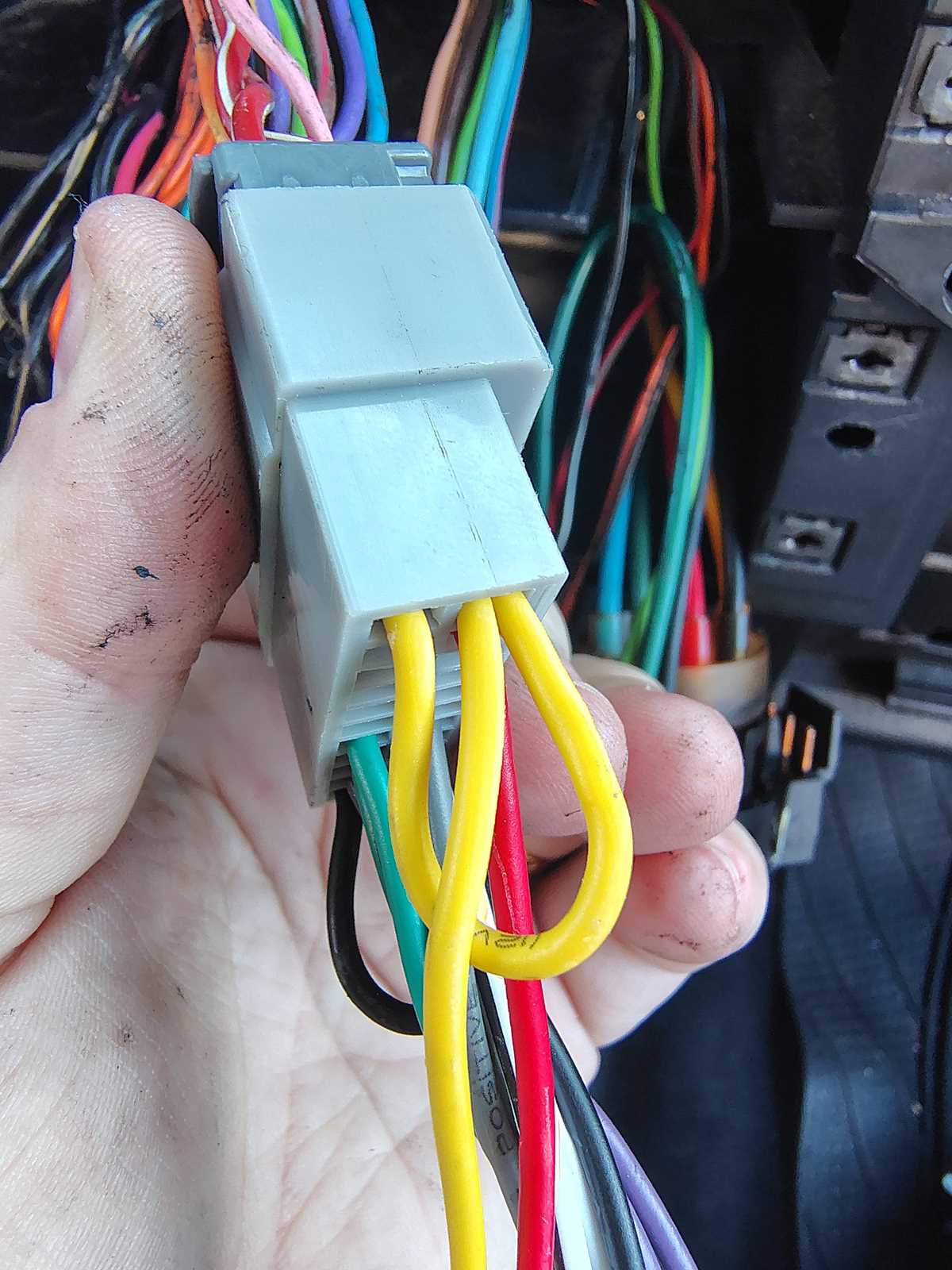 2007 jeep commander radio wiring diagram