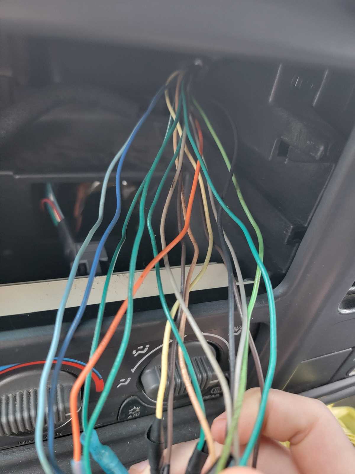 radio wiring diagram for a 2000 chevy silverado
