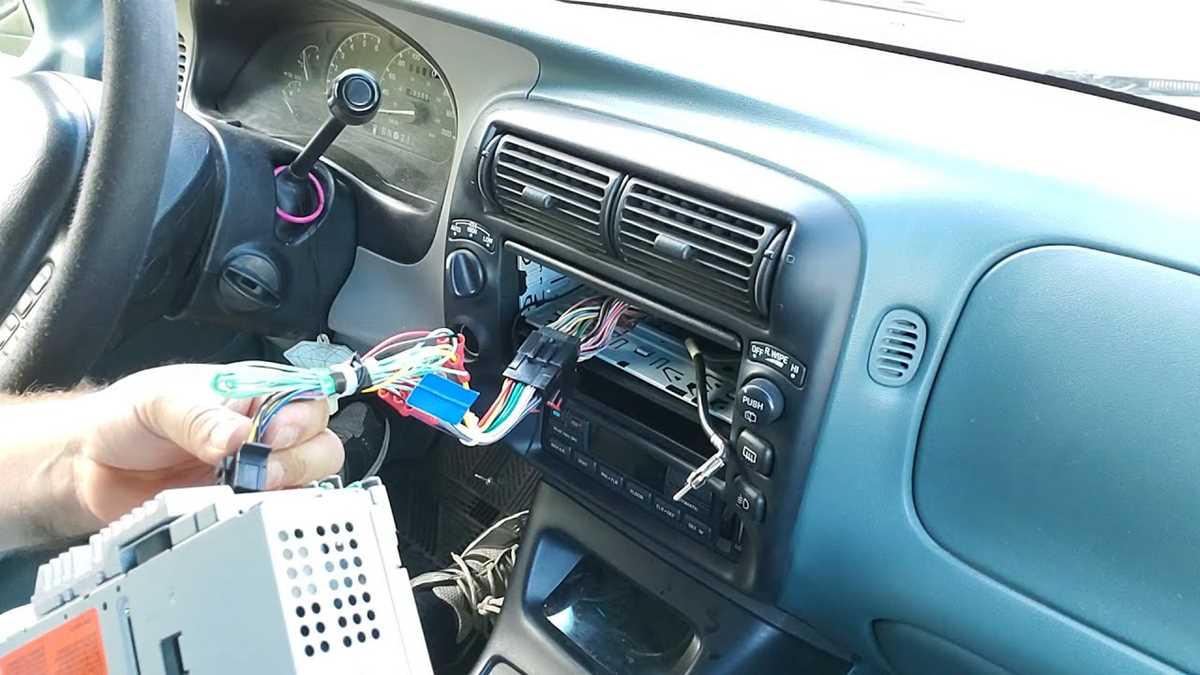 2001 ford explorer stereo wiring diagram 2001 ford explorer stereo wiring diagram