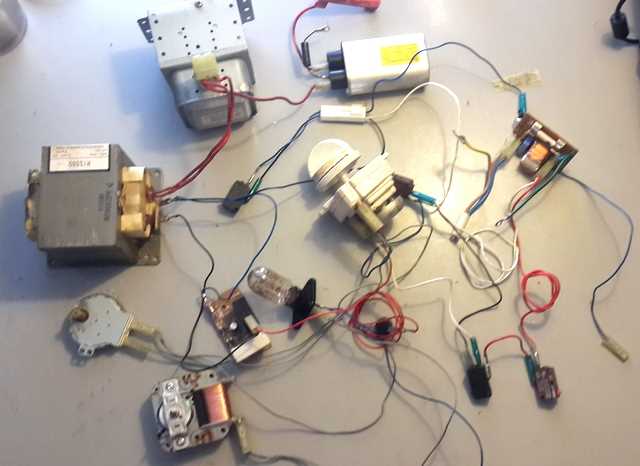 circuit diagram of a microwave