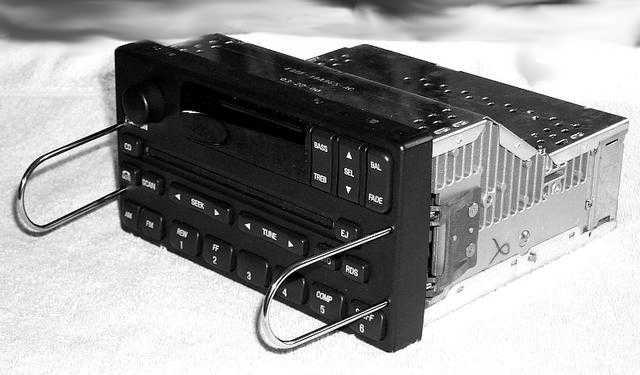 2010 crown vic radio wiring diagram